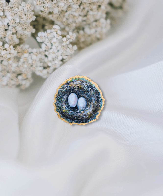 Hummingbird Nest Maple Pin